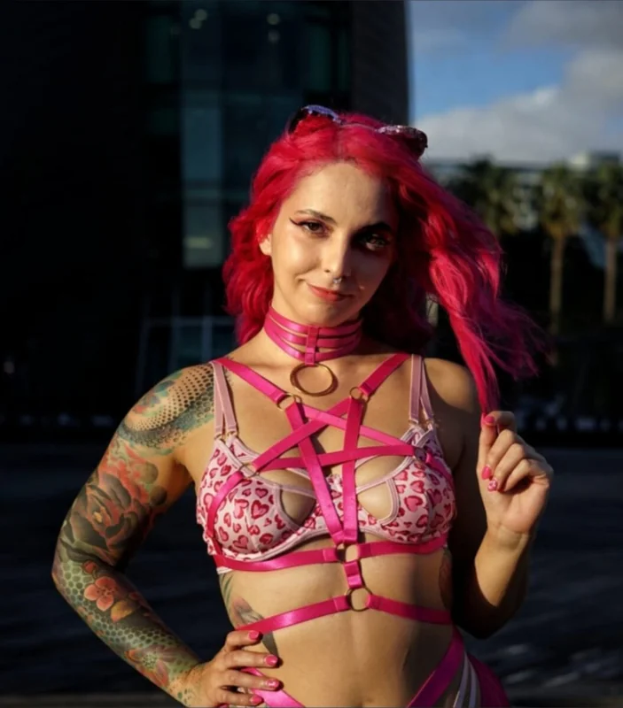 Twerk Kitty Premium Top 1% OnlyFans creator with enticing content