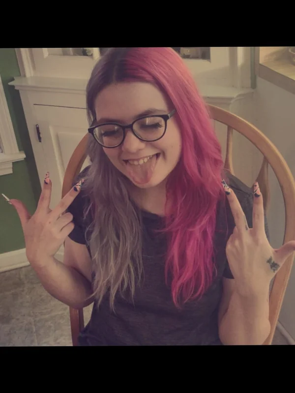 Tysvibes OnlyFans creator with red hair