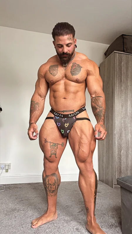 U297838415 OnlyFans powerlifting powerhouse