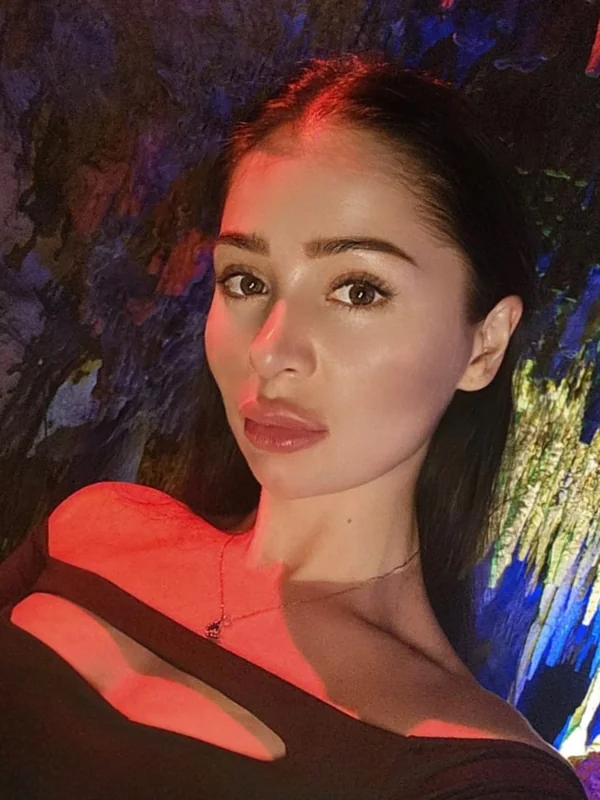Sophi OnlyFans creator with engaging updates