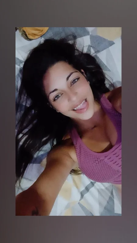 Alicia OnlyFans creator with engaging content
