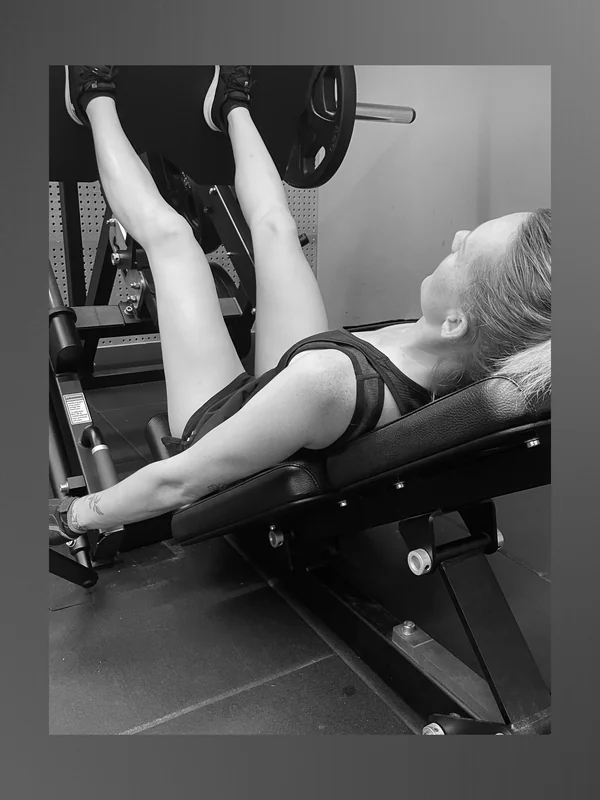 AngieSW OnlyFans creator with exclusive content