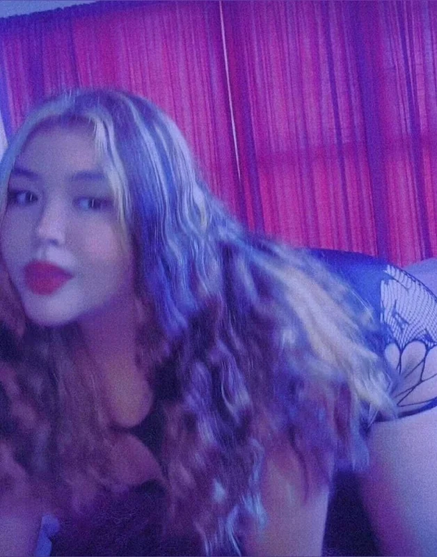 Tutifruti OnlyFans blonde creator