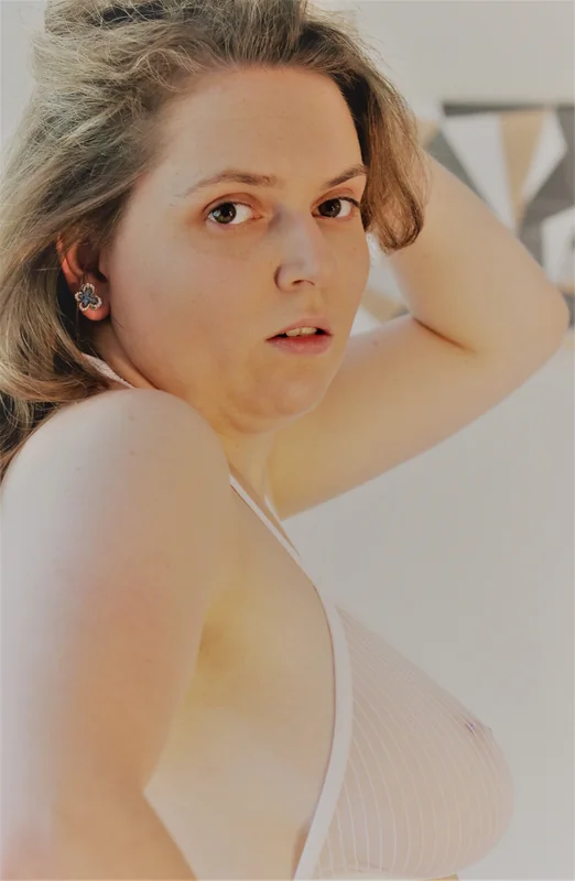U8746866 OnlyFans happy go lucky model