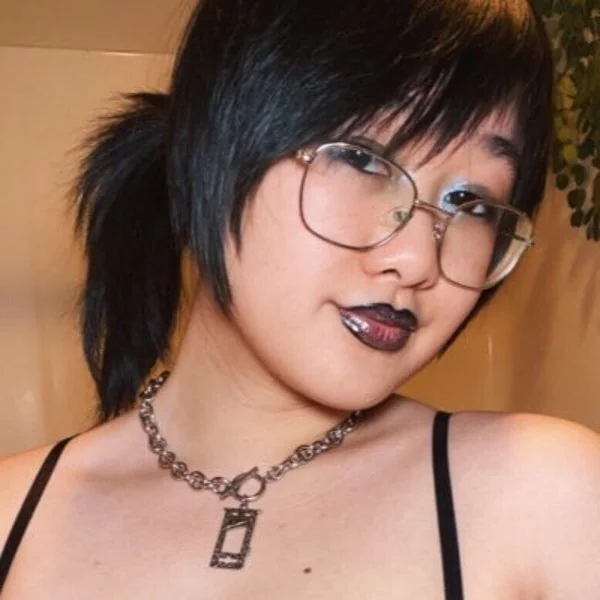 ubebyy OnlyFans creator with engaging adult content