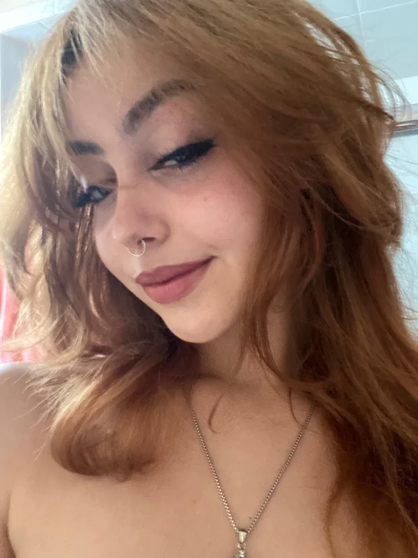 miA on OnlyFans with a seductive vibe