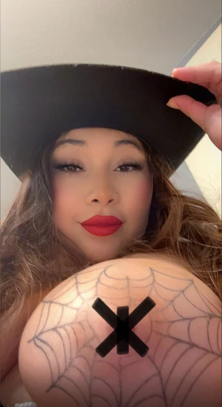 Ur fav mami<3 OnlyFans Brunette Creator