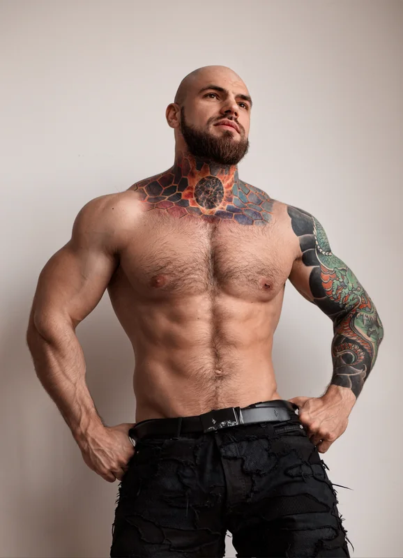 Valdemar Santana OnlyFans muscular daddy