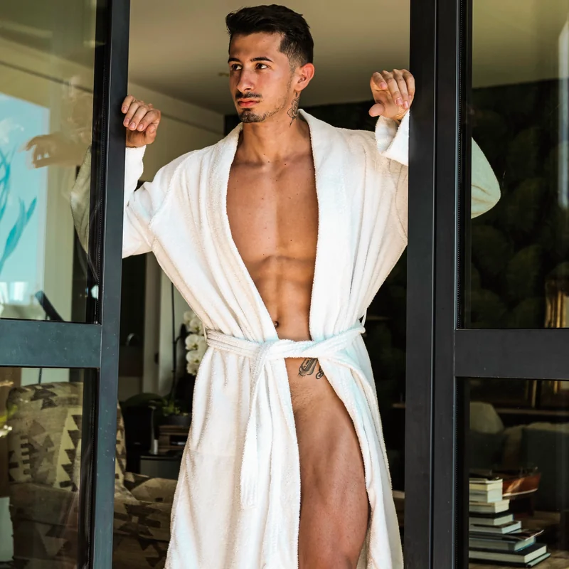 Valentinorocafree OnlyFans Latino model