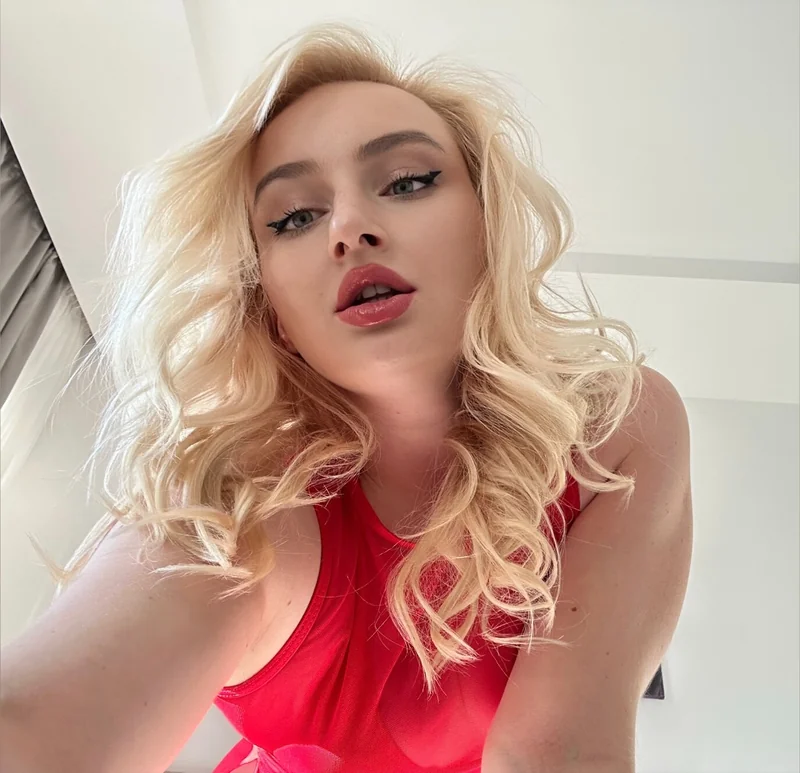 Valery VIP page OnlyFans glamorous creator