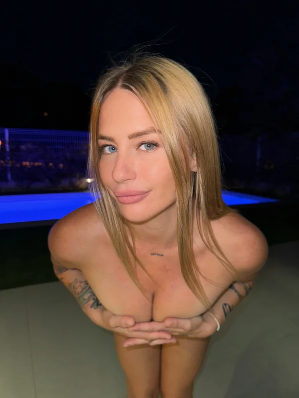 Vanessa Viviene💦 OnlyFans creator with engaging content