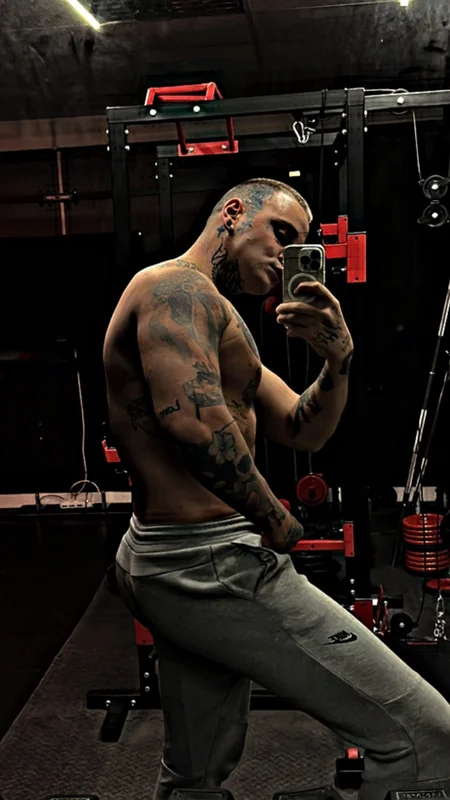 Vatuttobene - VIP OnlyFans exclusive content creator
