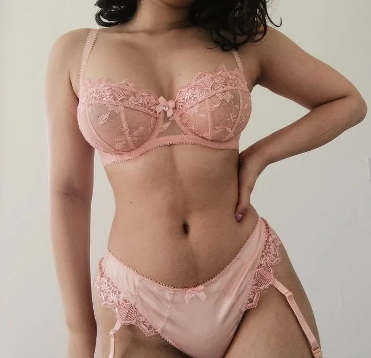 Aerbelle OnlyFans creator with engaging content