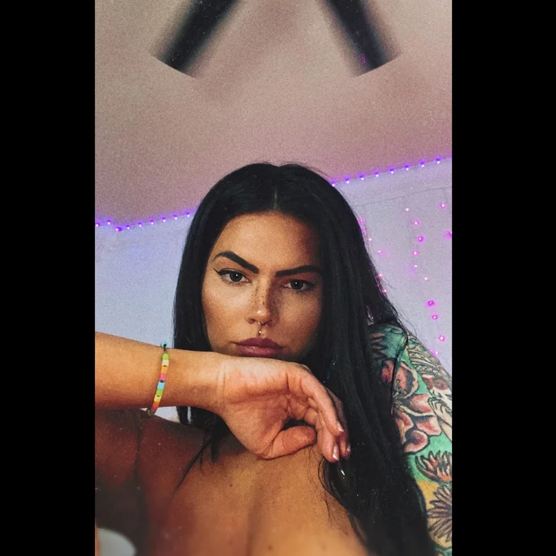Veronica Fox OnlyFans spicy content creator