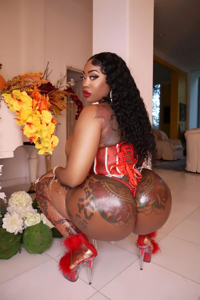 GODDESS SOLO (@victoriacakesonly) OnlyFans exclusive creator profile photo
