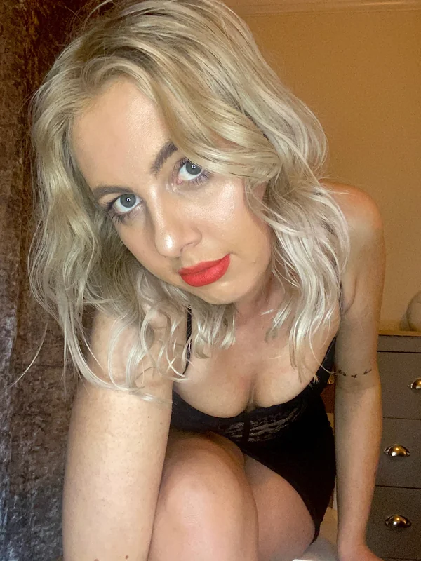 Victoria King OnlyFans creator with playful personality