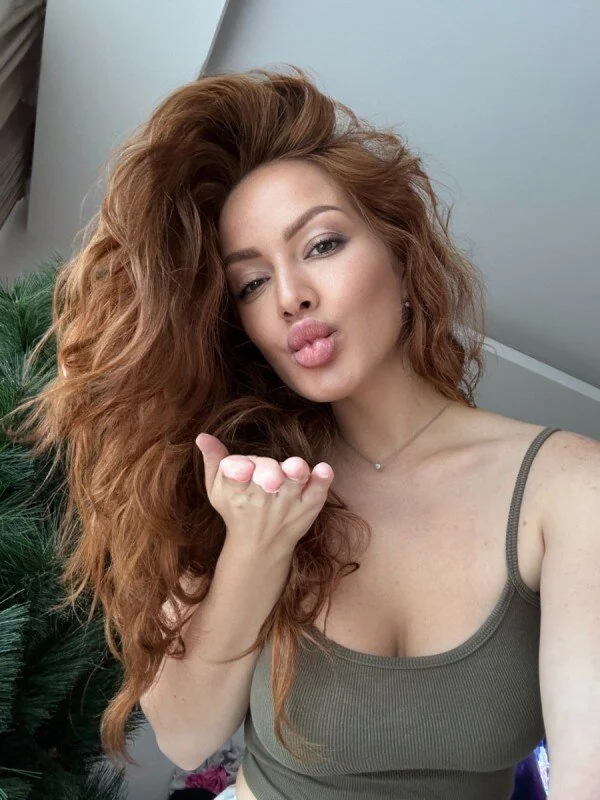 VikiVi OnlyFans hot ginger girl