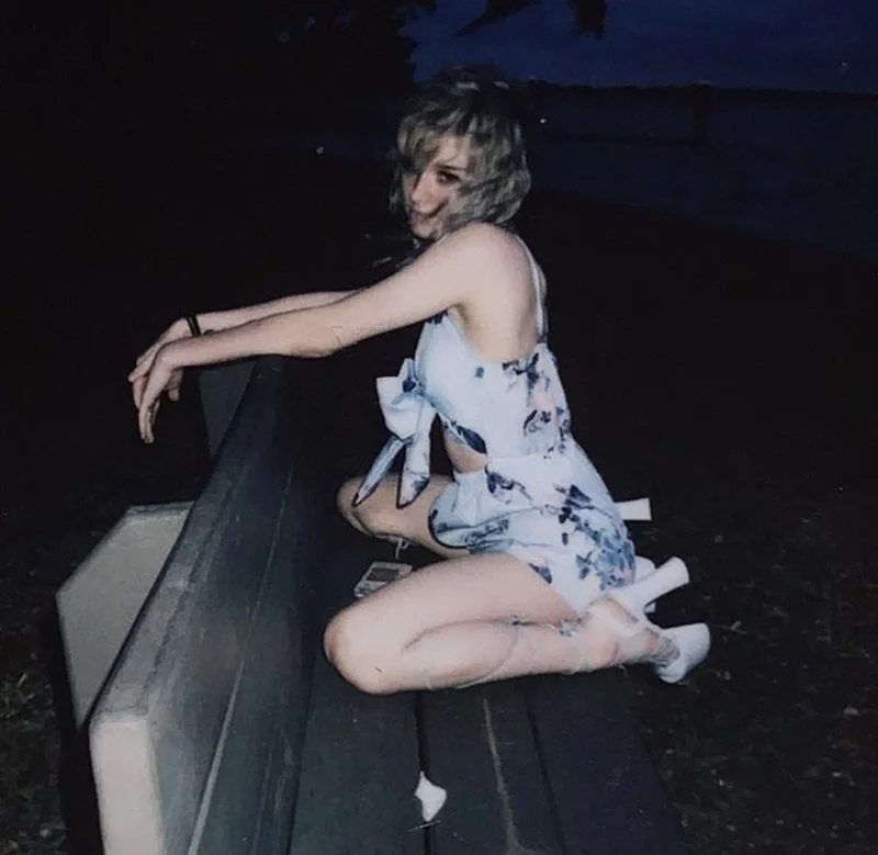 Violet OnlyFans creator with engaging photos