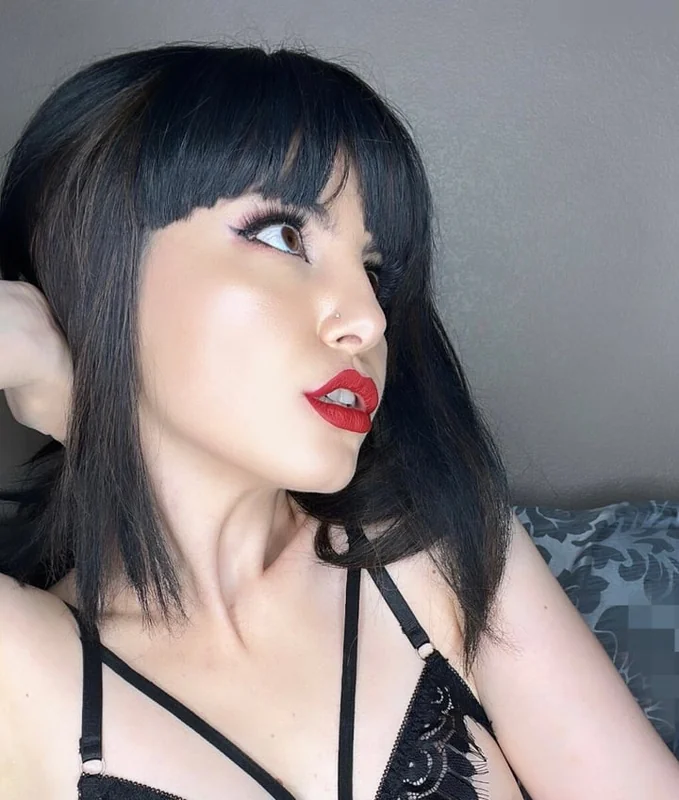 Vipervondoom OnlyFans Glamorous Creator