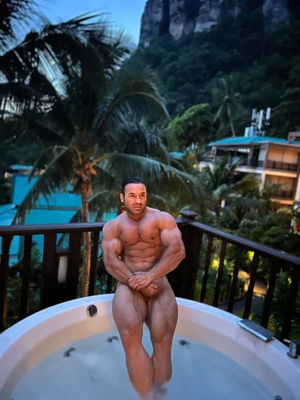 Virgy515 OnlyFans bodybuilder with athletic build