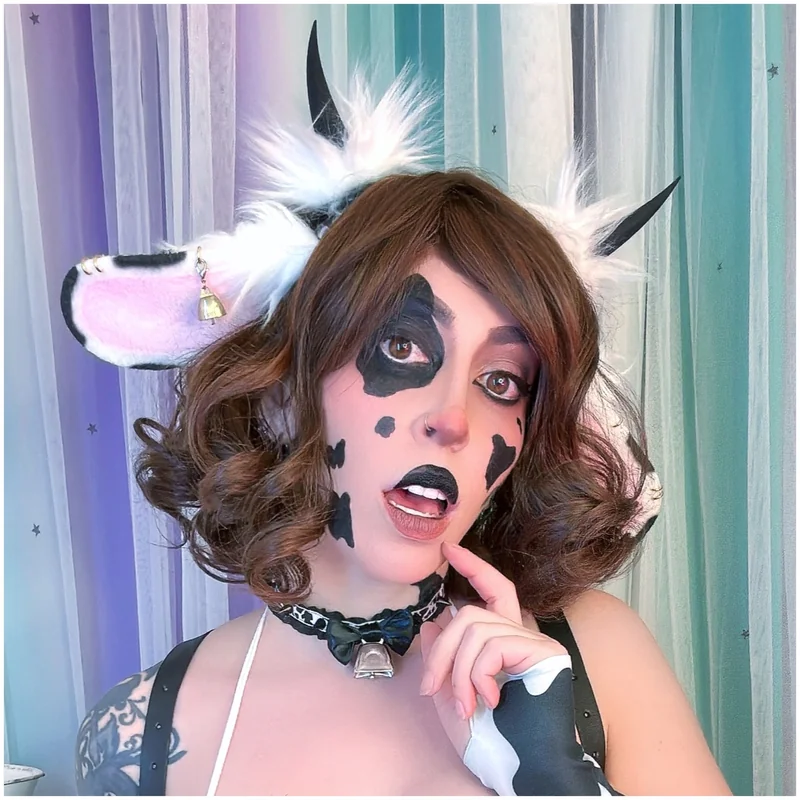 VividVivka OnlyFans creator with unique style