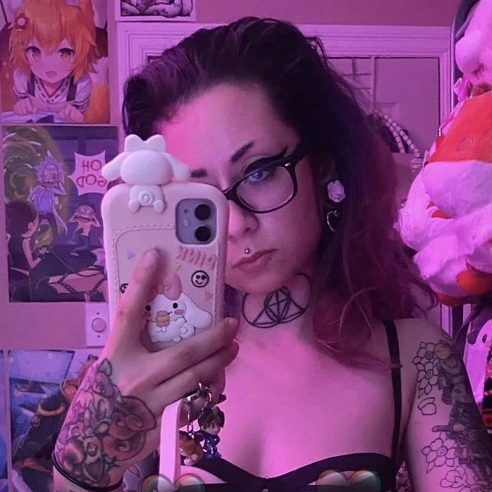 Vixxshi OnlyFans creator with exclusive content