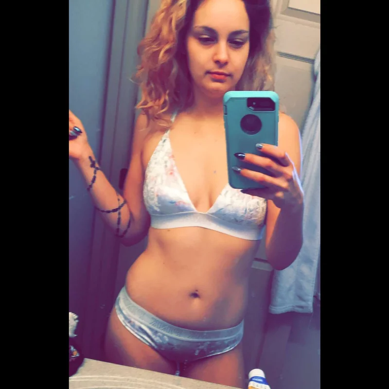 Weedlovesu OnlyFans creator with stunning content