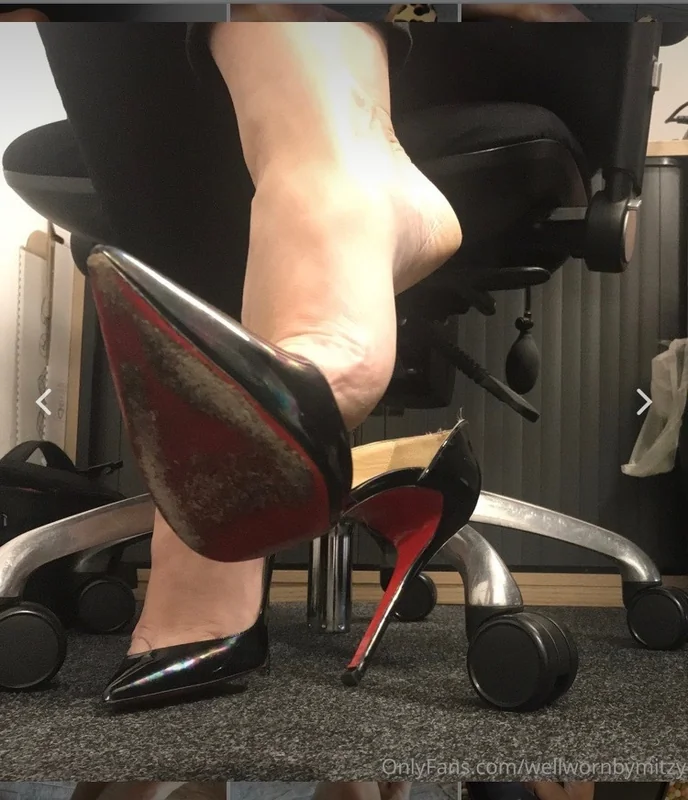 Wellwornbymitzy OnlyFans high heel lover