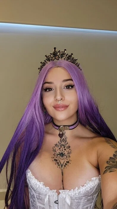 Goddess Eva OnlyFans profile featuring unique content.