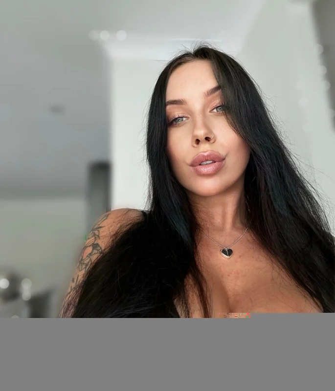 MISS MAY OnlyFans natural beauty