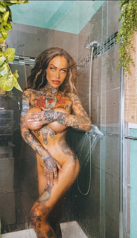 xall_that_glittersx OnlyFans alt content creator