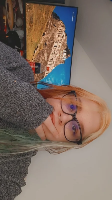 xanimefangirlxx OnlyFans chubby gamer girl