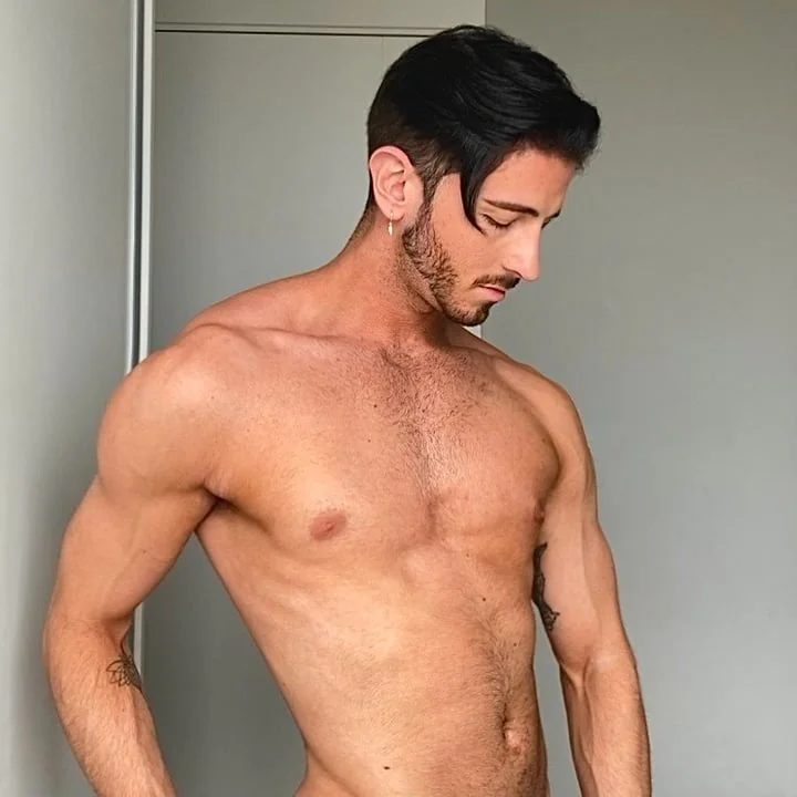 Xavier Gold OnlyFans creator with engaging content