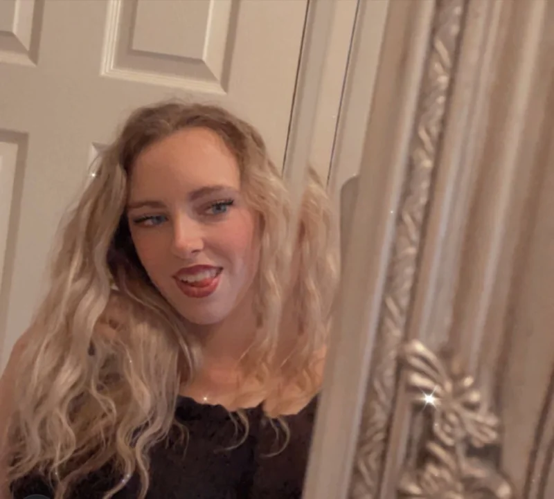 Chloe Louise OnlyFans exclusive content creator