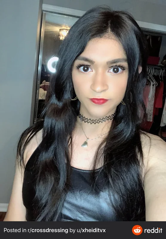 Xheiditvx99 OnlyFans creator with black hair