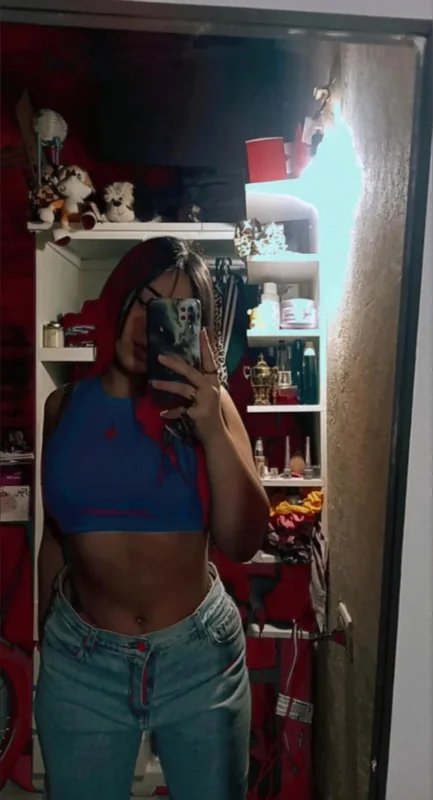 Xiomara OnlyFans creator with a big heart