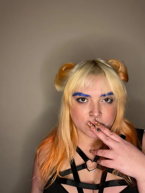 Peachie OnlyFans creator with big tiddies