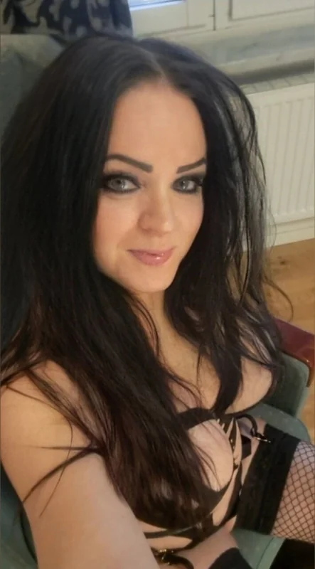 Xolaxfree OnlyFans Swedish Milf with engaging content