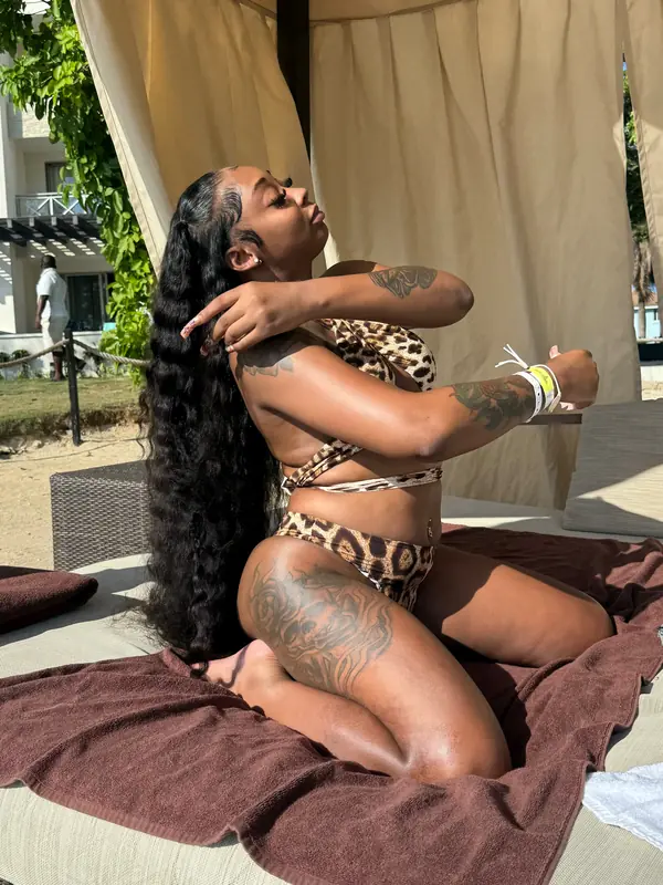 Xoxorosemariee OnlyFans creator with exclusive content.