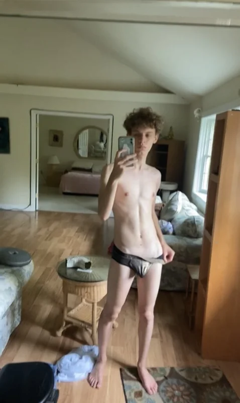 Xxxzayne OnlyFans Slim Male Creator