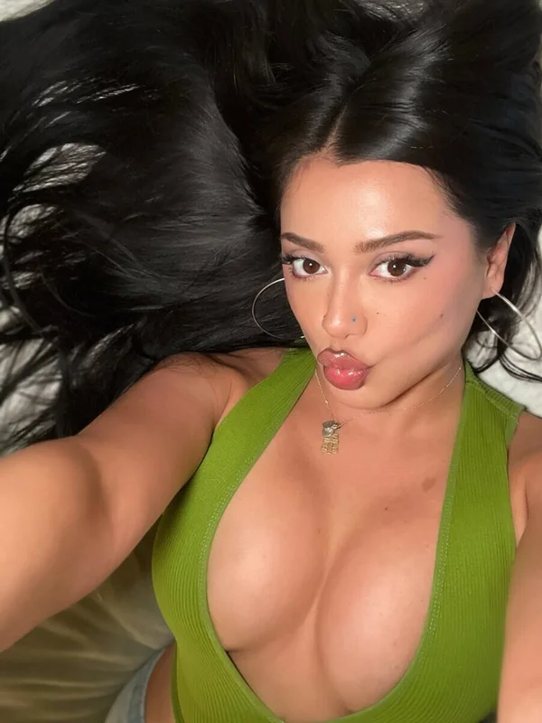 Yahaira Yumi OnlyFans creator with exclusive content