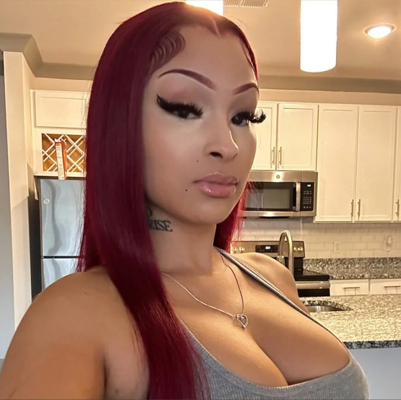 Nicole Devinez OnlyFans Creator with engaging content
