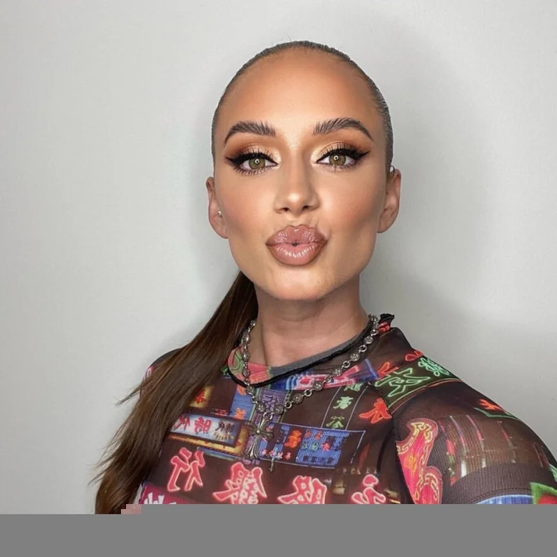 Yesjulz on OnlyFans sharing exclusive content