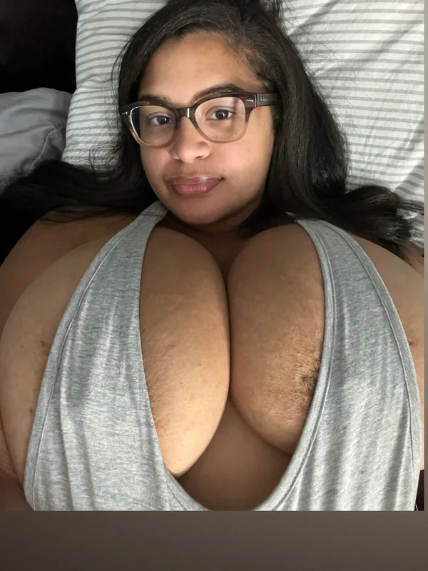 pretty titties OnlyFans profile picture - natural beauty