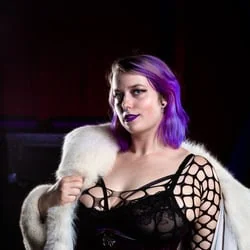 Youneednyx OnlyFans Curvy Creator