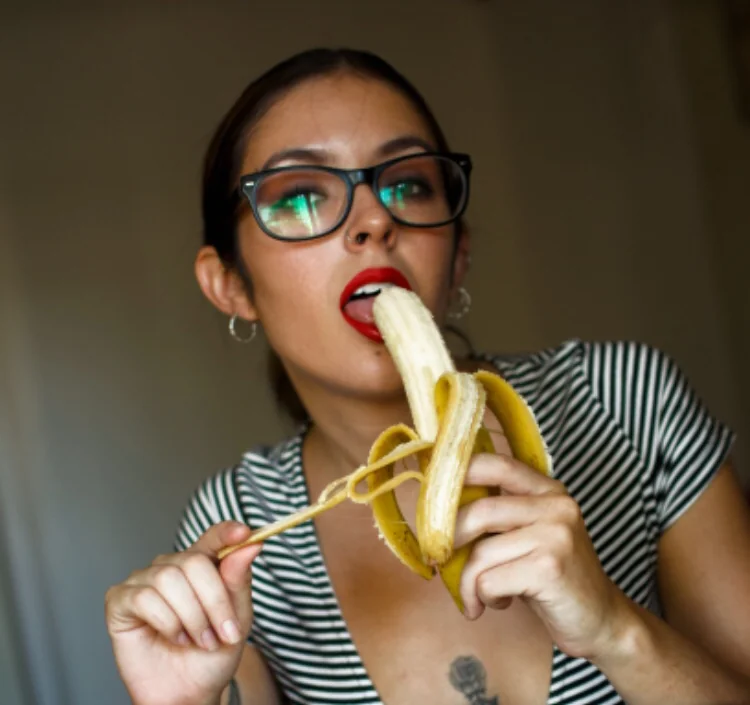 Maite OnlyFans creator profile showcasing potential content.