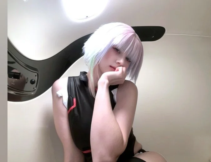 a OnlyFans cosplayer with creativity