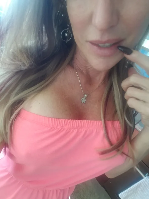 Yumijimmiasmrlover OnlyFans Blonde Creator