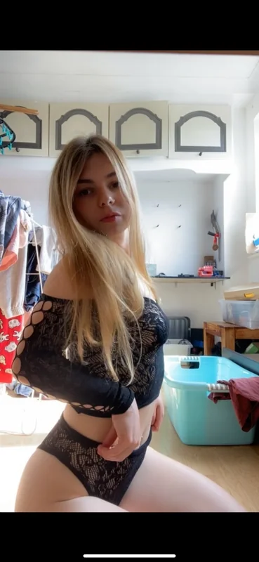Yummymummy OnlyFans petite Milf