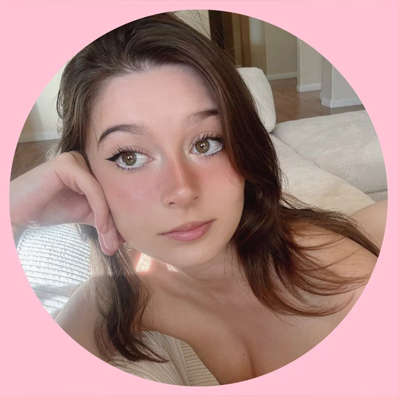 alyssa OnlyFans creator with engaging content